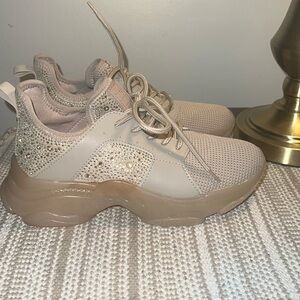 Steve Madden Women’s Rhinestone Sneakers Size 9 RUNS SMALL